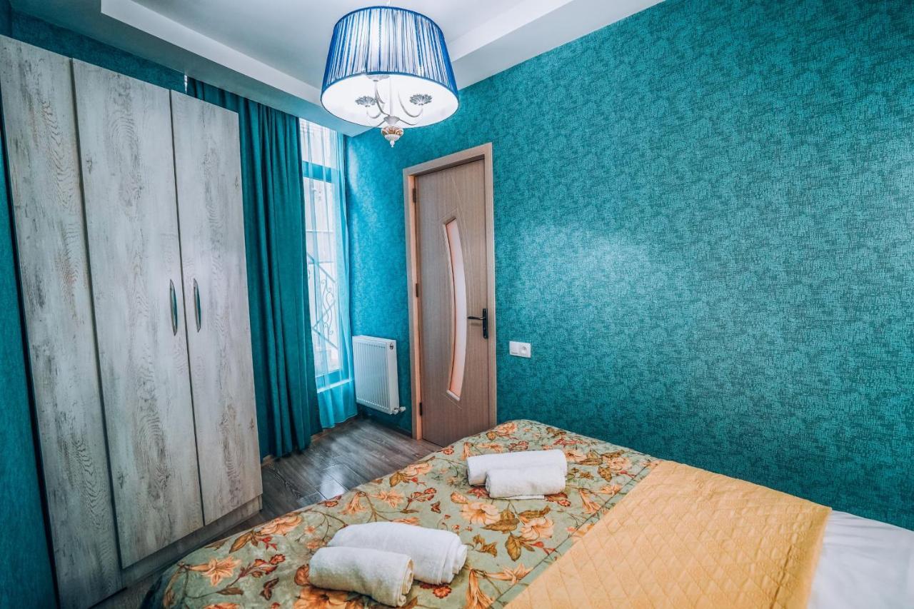 Second House Rustaveli تبليسي