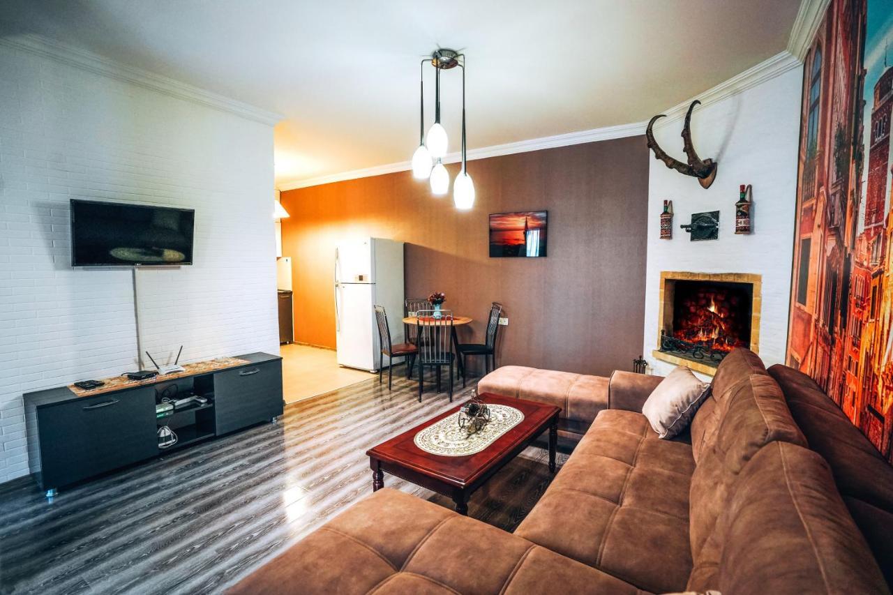 Second House Rustaveli شقة *